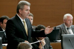 Vizjak je koaliciji predstavil predlog pokojninske reforme, odzivi »ugodni«
