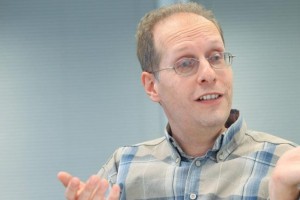 Makarovič: Vladna akcija usklajena s servilnimi dominantnimi mediji