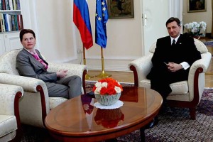 Bratuškova: Predčasne volitve bodo, PS sem poslala izstopno izjavo