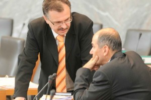 V Plinovodih ob zaposlitvah družinskih članov Janše in Tanka po oceni KPK ravnali koruptivno