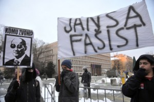 Stric iz ozadja: Paragrafi ustave za pravično in solidarno družbo