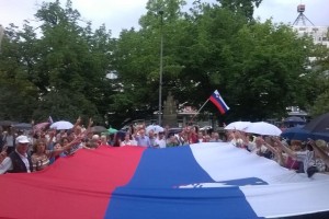 Prižiganje sveč pred sodiščem: Da bi Slovenija končno postala pravna država