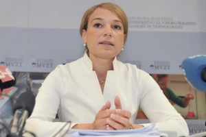 Kucler Dolinarjeva zahteva umik gradbenih strojev s tržnice