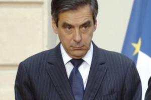 Bivši francoski premier Fillon naj bi preiskovalce hujskal nad Sarkozyja