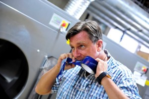 Pahor delal v zavetišču za živali; poskušal se bo izogniti delu na črno