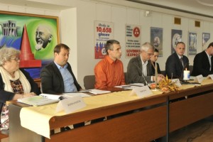 CDPS: Vlada z davki nad družine, invalide in socialno najšibkejše