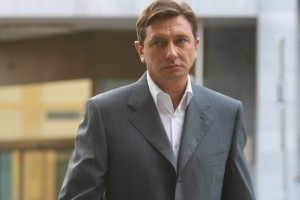 Pahor dokončno vrgel puško v koruzo? Ponovnega glasovanja o zaupnici ne bo