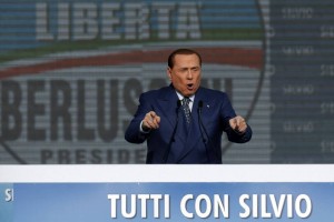 Berlusconi zahteva koalicijo z Bersanijem ali predčasne volitve