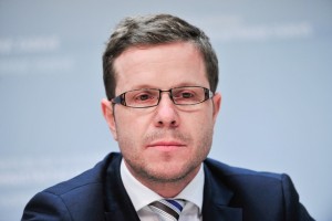 Majhenič ne dvomi: NPU je imel dober razlog za hišno preiskavo pri »zmrznjenem« Jakiču