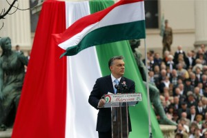 Na Madžarskem danes parlamentarne volitve: prepričljiva zmaga Orbana?
