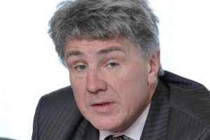 Ustavno sodišče razveljavilo zmago podjetnika Zakeršnika nad Mirom Petkom