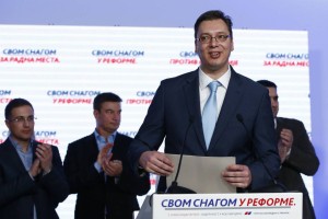 Srbija: Vučićevi SNS skoraj dve tretjini poslanskih sedežev