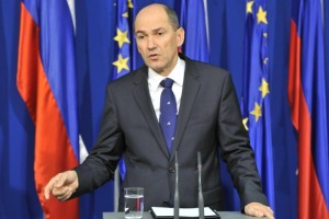 Janša: Če vlada odstopi, bo čez pol leta nosila odgovornost za še slabše razmere