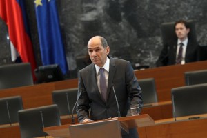 Janša: Vezava zaupnice na sprejem fiskalnega pravila je možna