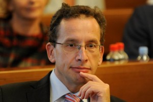 Turk: Interpelacija je politični manever neke stranke