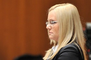 Napaka ali nedopustna prevara Večerove urednice Katje Šeruga?
