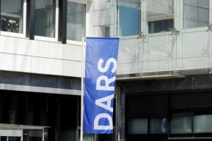 Odstavljeni nadzornik Darsa sprašuje Cerarja, ali bo spoštoval oceno KPK