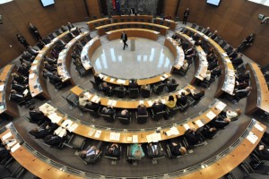 Anketa: Politične stranke so najbolj korumpiran sistem v Sloveniji