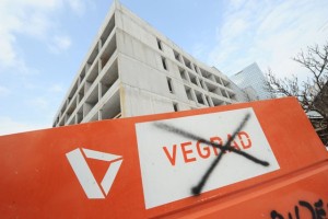 Delovno sodišče zavrglo tožbo 24 nekdanjih delavcev Vegrada