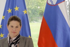 Bratuškova bi po volilnem porazu povezovala levo sredino
