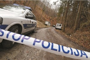 Dve smrtni žrtvi streljanja v Stražišču pru Kranju