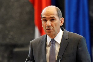 Janša upa, da bo optimizem s srečanja predsednikov strank in Pahorja vzdržal