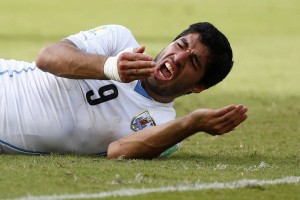 Kazen ostaja: Suarez štiri mesece brez nogometa