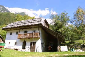 Slovenska kmečka zveza pri SLS za umik davka na nepremičnine