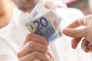 Goljuf pobiral lažne prostovoljne prispevke za Zvezo prijateljev mladine