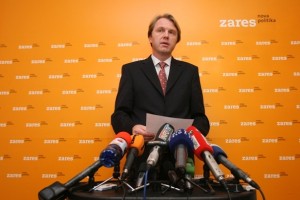Golobič: Predčasne volitve bodo prinesle streznitev