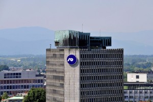 Sodišče v Zagrebu bo nadaljevalo postopek proti LB in NLB