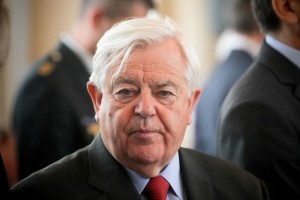 Kučan: Strici iz ozadja pošiljajo resolucije v Slovenijo