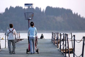 Družinam po ugotovitvi Družinske pobude najbolj naklonjene NSi, SLS in SDS