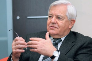 Kučan: Janševa izjava o murgelski sodbi »ni vredna komentarja«
