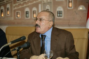 Jemenski diktator Saleh bo po 35 letih odstopil