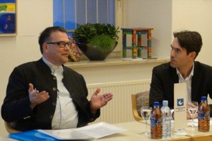 Dr. Szaniszlo: Proces demokratizacije in politično komuniciranje v Rimskokatoliški cerkvi
