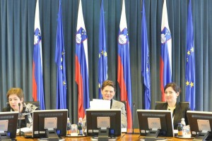 Slovenski utrip: Sedanje vlade ne podpira dobrih 72 odstotkov vprašanih