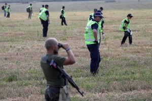 Preiskavi strmoglavljenega letala MH17 so se pridružili še Malezijci 