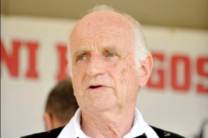 V Novem mestu prevaranti zbirajo prispevke za pomnik Lojzetu Slaku