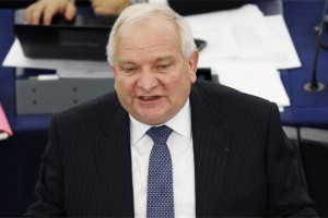 Vodja EPP Daul je zaskrbljen zaradi pravnih postopkov zoper Janšo