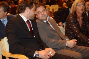Janković v novi davčni aferi: 129 tisoč evrov nakazila sinu Juretu