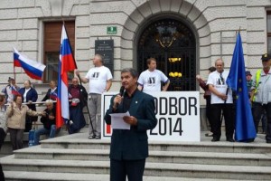 Janez Juhant: "Vztrajamo na okopih demokracije!"