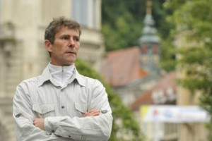 Robertu Fojkarju Delo 12 tisoč evrov odškodnine