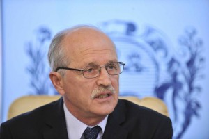 Možina zaskrbljen zaradi nemoči Bratuškove pri iskanju ministra za zdravje