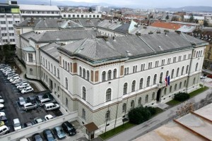 PS še ni zavladala, že reorganizira ministrstva