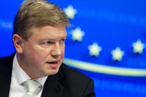 Füle dvignil roke nad politiki BiH, njihovo ravnanje zanj sramotno