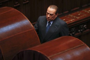 Berlusconi naj bi senatorju plačal tri milijone evrov za prestop