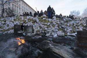 Protestniki zasedli pravosodno ministrstvo v Kijevu; nemiri se širijo na proruski vzhod