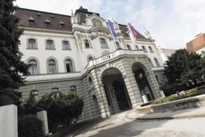 Afera dodatki: Univerza v Ljubljani mora državi vrniti 780.000 evrov