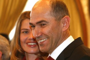 Janša za Reuters: Število ministrstev bomo zmanjšali na deset
